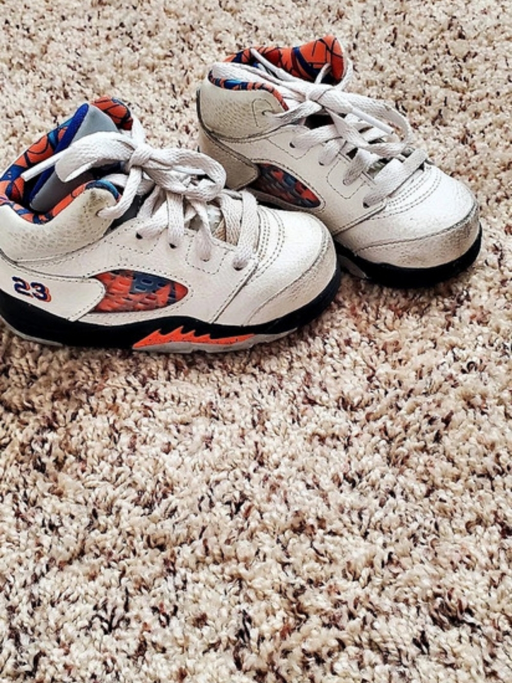 Jordan Air Jordan 5 Retro Low Kids Sneakers in White & Blue